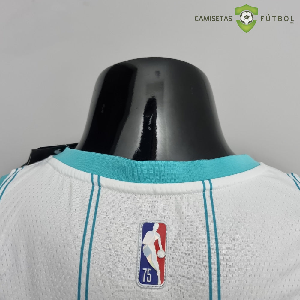 Camiseta Charlotte Hornets 21-22 - Lamelo Ball 2 Blanco Rayas Nba