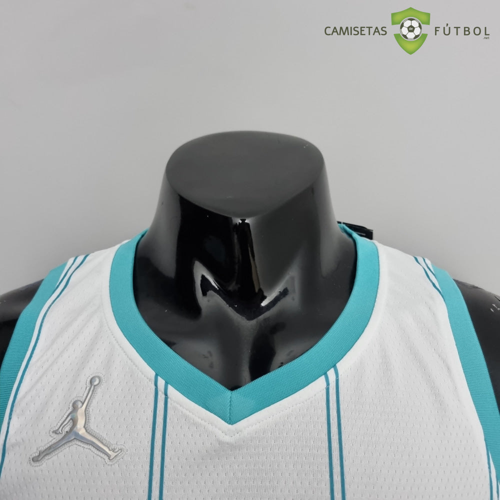 Camiseta Charlotte Hornets 21-22 - Lamelo Ball 2 Blanco Rayas Nba