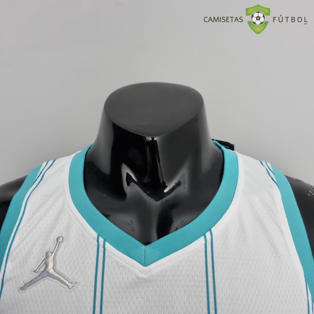 Camiseta Charlotte Hornets 21-22 - Lamelo Ball 2 Blanco Rayas Nba
