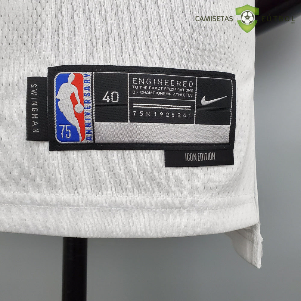 Camiseta Chicago Bulls 21-22 - Michael Jordan 23 Blanco Nba