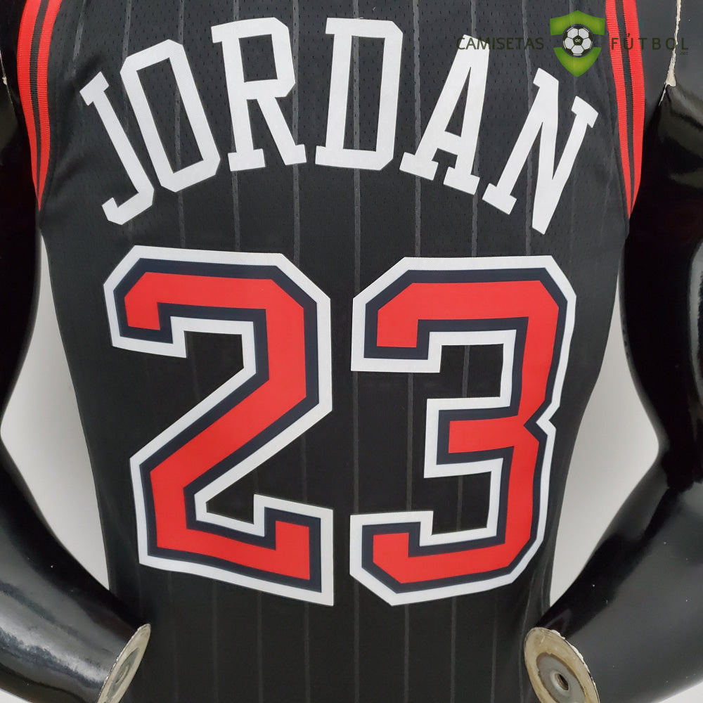 Camiseta Chicago Bulls 21-22 - Michael Jordan 23 Negro Nba
