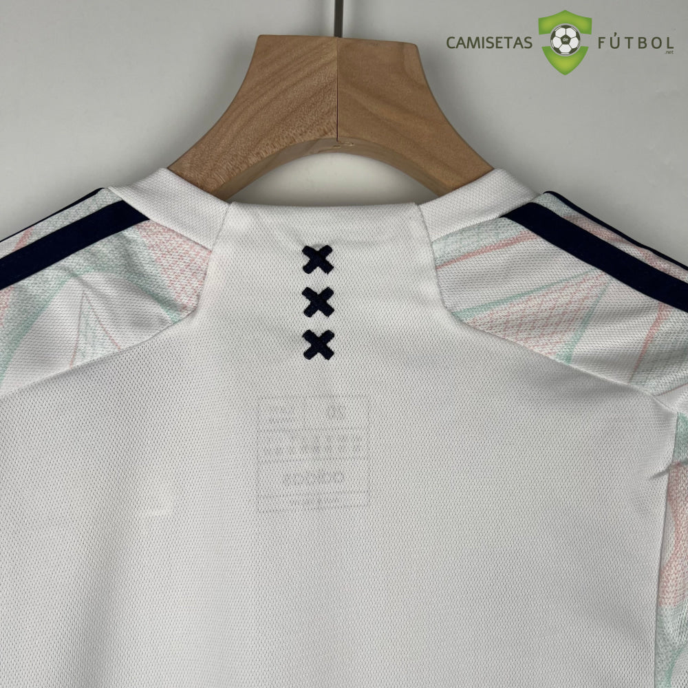 Kit Infantil Ajax 23-24 Local Parche Especial