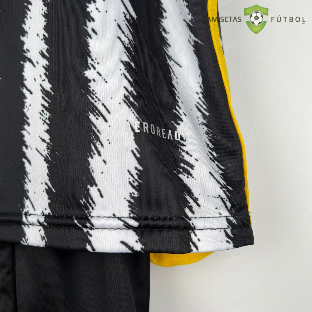 Kit Infantil Juventus 23-24 Local Personalizado