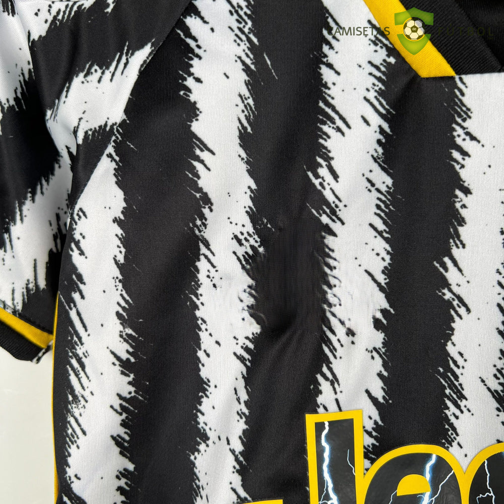 Kit Infantil Juventus 23-24 Local Personalizado